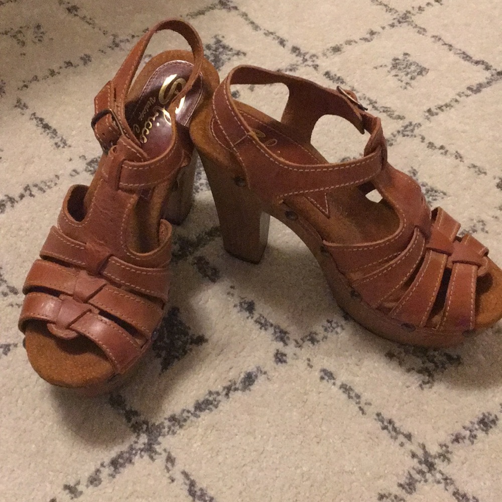 Leather/Wood Platform Heels